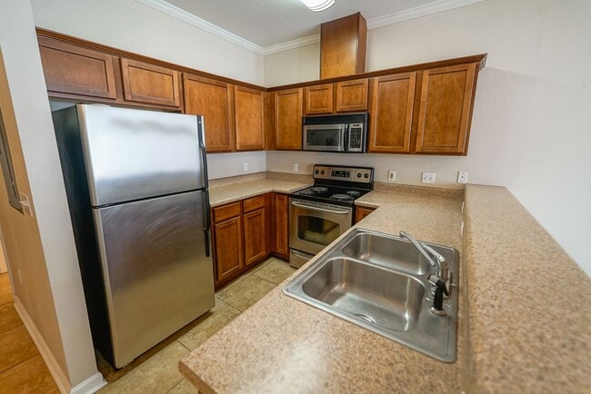 Photo - 2400 Fred Smith Rd Unit 204