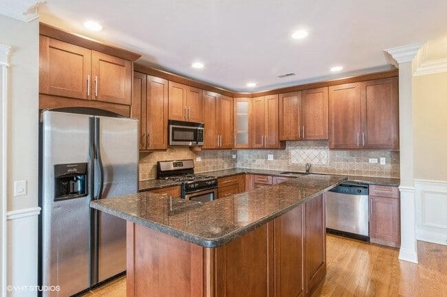 Photo - 2904 W Belmont Ave Unit 302