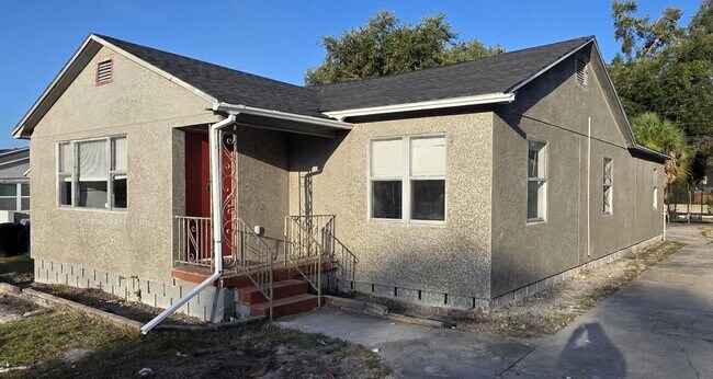 Building Photo - 2505 18th St S