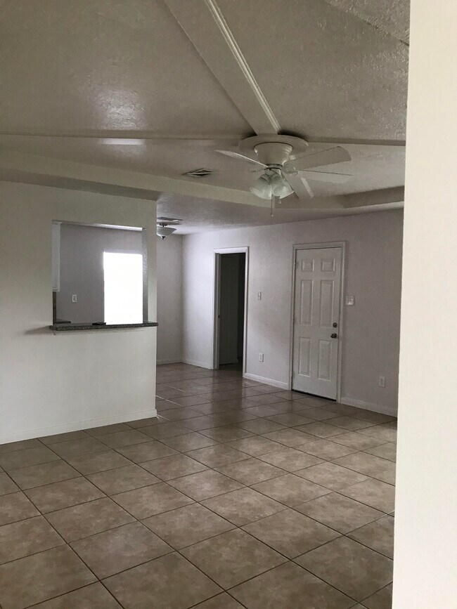 Photo - 4727 10th St