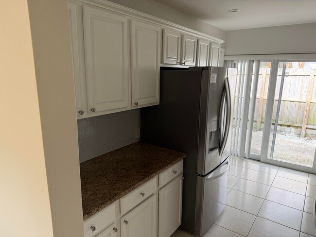 Photo - 2051 NE 56th St Unit 1