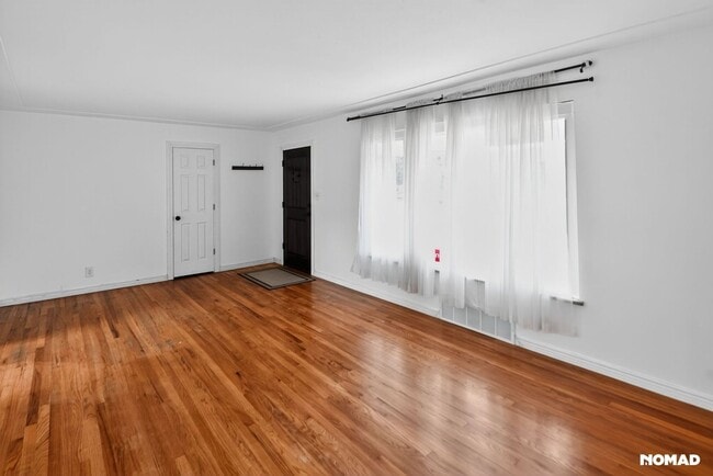 Photo - 340 N Harlan St