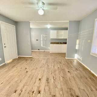 Photo - 808 N Detroit Ave