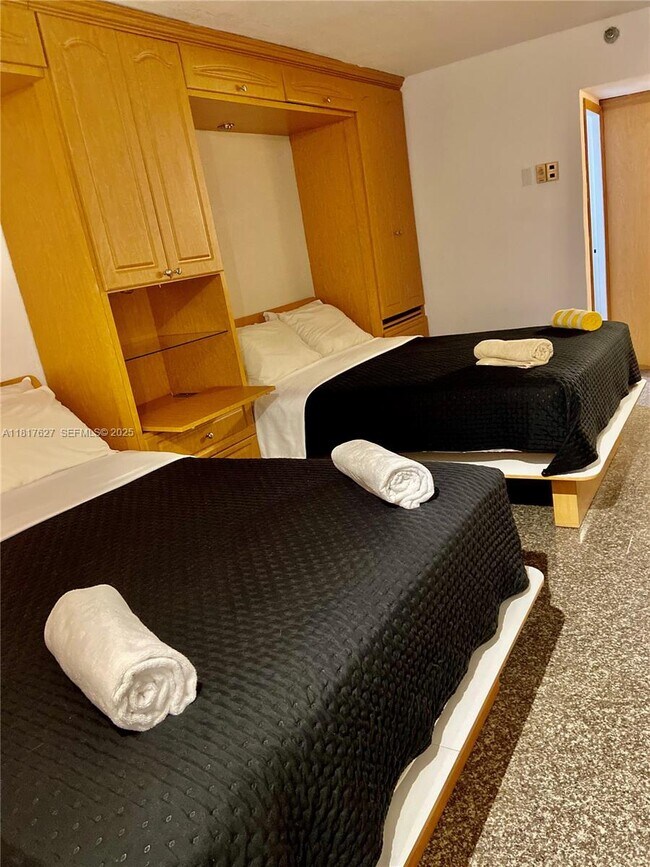 Photo - 19201 Collins Ave Unit 441