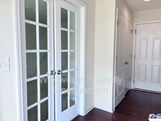 Photo - 6025 Kentworth Dr