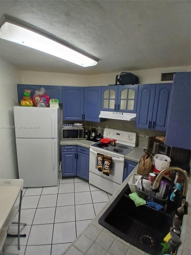 Building Photo - 9403 Fontainebleau Blvd Unit 110