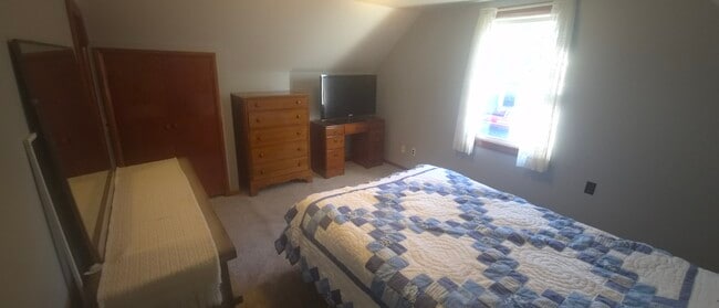 1305 3rd Ave W