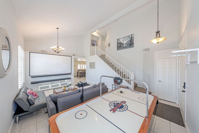 Photo - Beautiful 4BD/3.5BA Home in Prime Southwest Location – Ensuite Bedroom Downstairs!