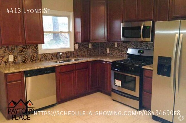 Building Photo - 4413 Lyons St Rental