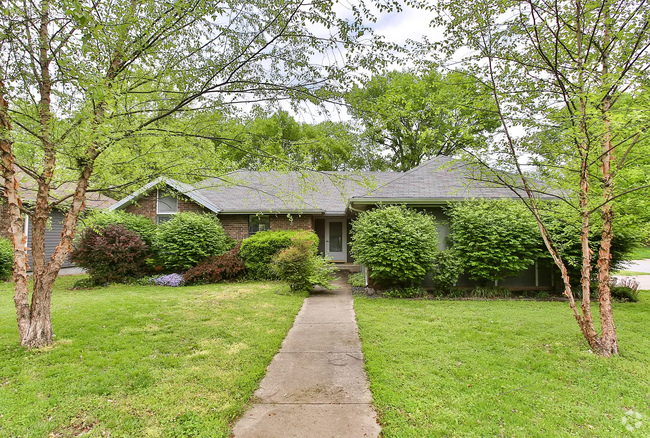 Building Photo - 3578 S Meadowlark Ave Rental