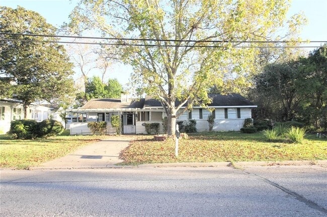 Building Photo - 411 E Alabama St