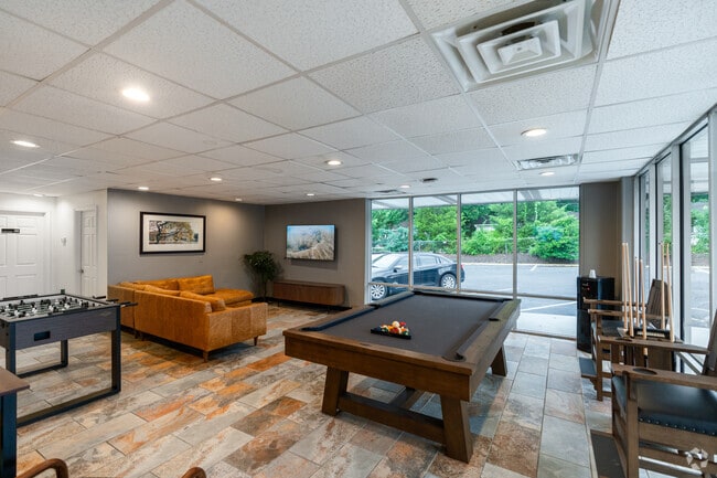 Oficina de arrendamiento - Vivo Living Durham