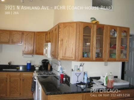Photo - 3921 N Ashland Ave Unidad #CHR (Coach-house Rear)