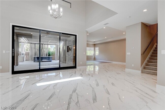 86 Pristine Glen St