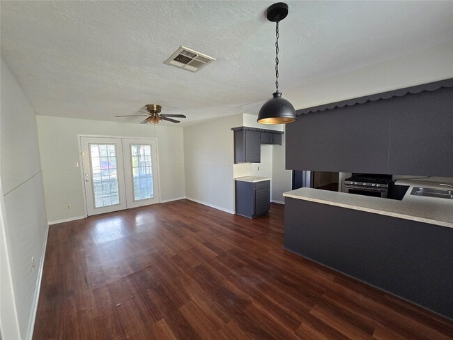 Photo - 2709 Hearne Dr