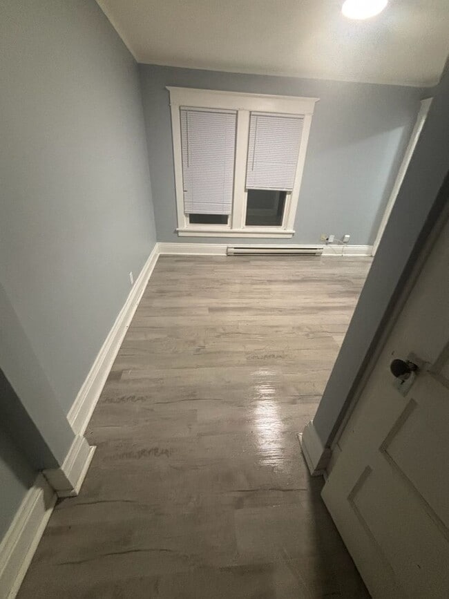 Photo - 516 W Third st Unit 516 W 3rd St Apt 4