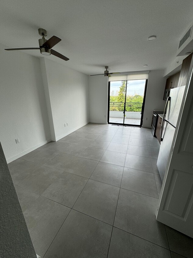 Photo - 828 NW 12th St (Miami, FL)