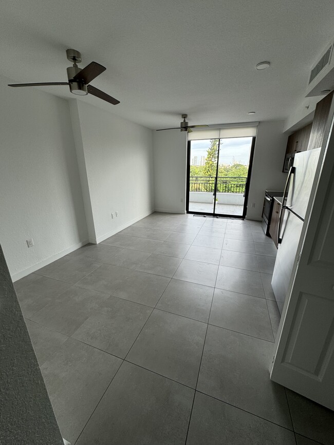 Building Photo - 828 NW 12th St Unit S3 Rental