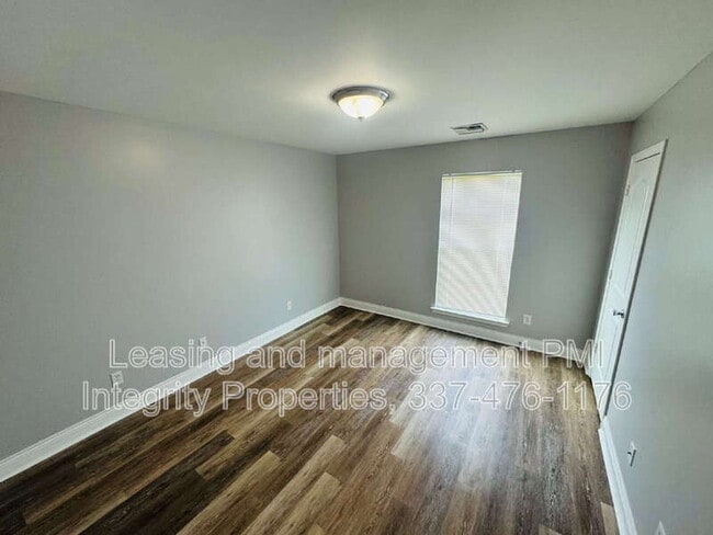 Photo - 127 Country Living Dr