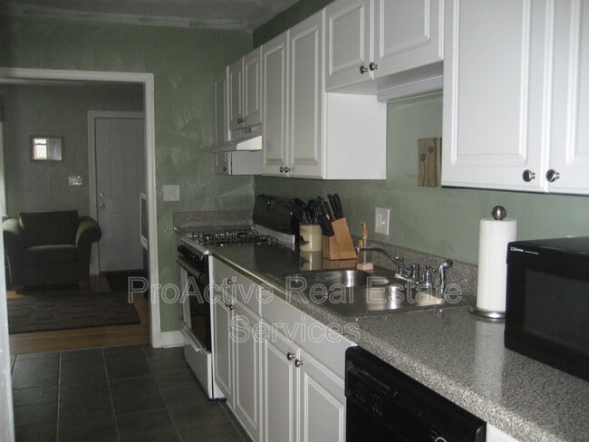 Photo - 725 Carolina Ave