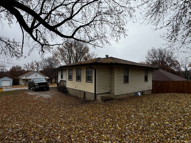 Photo - 11515 Hackett St