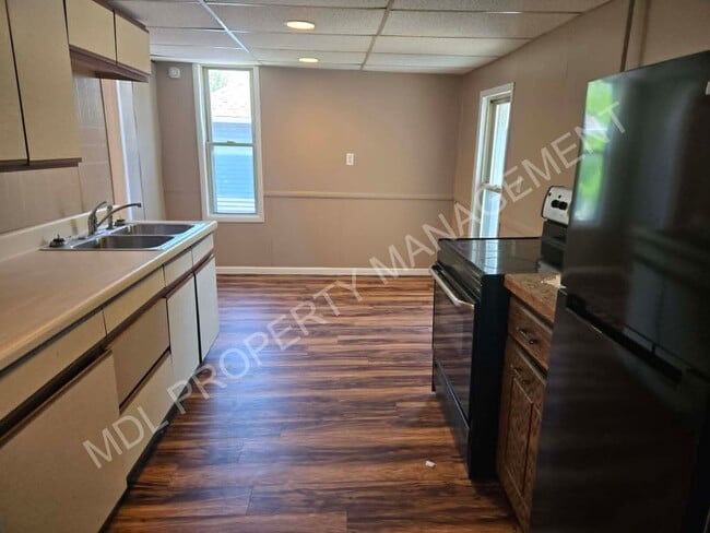 Photo - 401 Litchfield St Unit 2