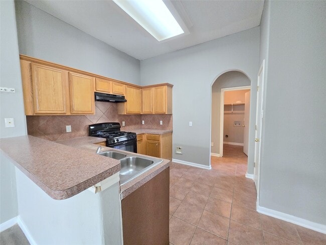 Photo - 811 Forest Hillside Ln