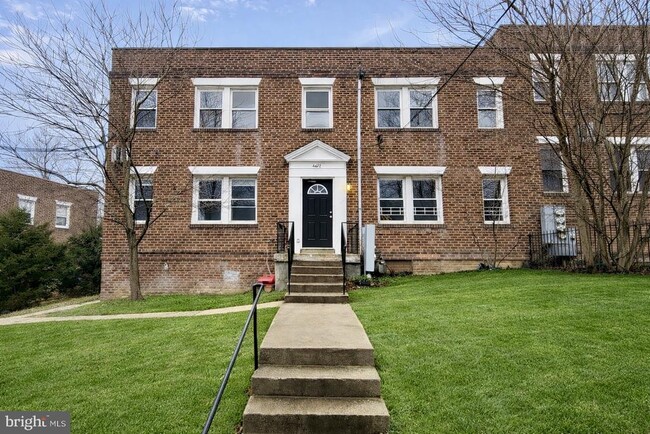 Photo - 2621 30th St SE