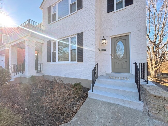 Photo - 27 Sunnymede Dr Unit 2