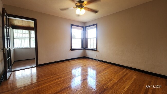 Photo - 6328 Sutherland Ave Unit 1W