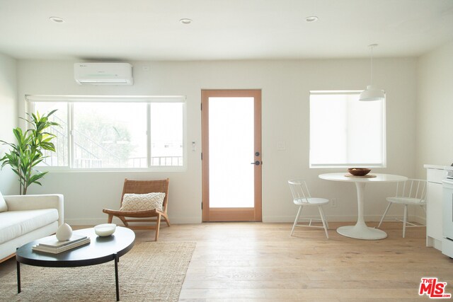 Photo - 3363 Andrita St Unidad 6