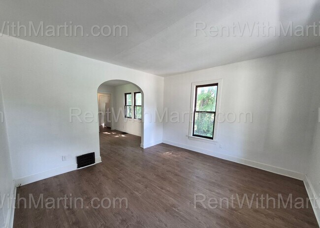 824 Logan Ave