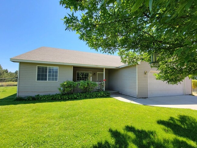 Building Photo - Home for Rent in Country Setting