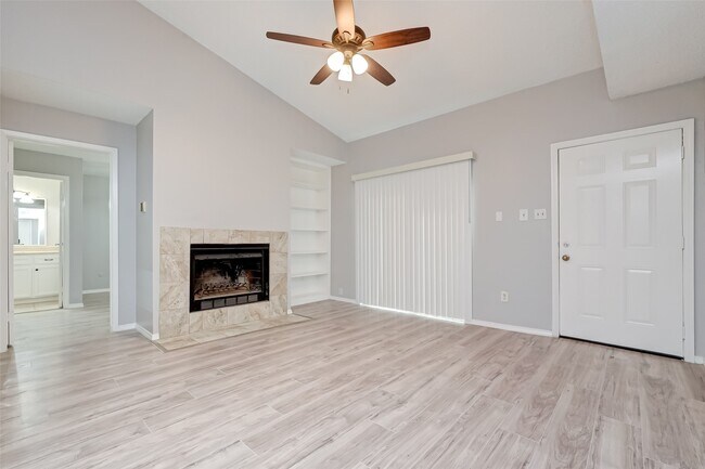 Building Photo - 6701 Sands Point Dr Unit 55