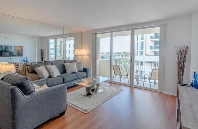 Photo - 9195 Collins Ave Unit 611