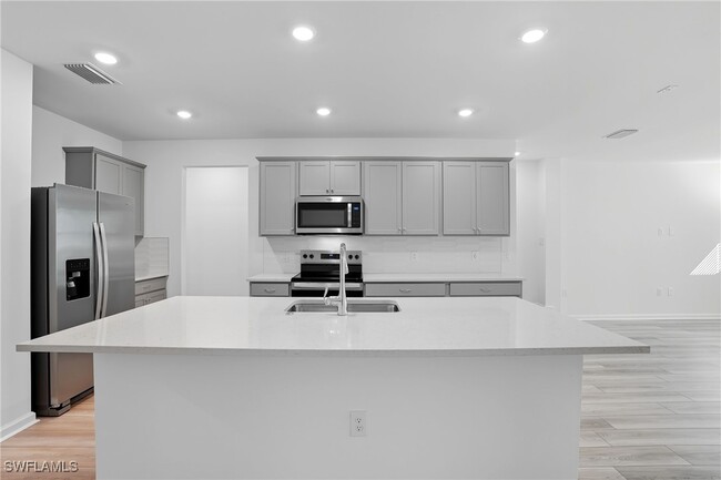 Photo - 27883 Radiant Ct