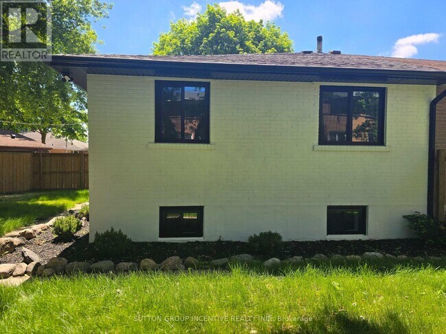 Photo - 69 Marlin Ct