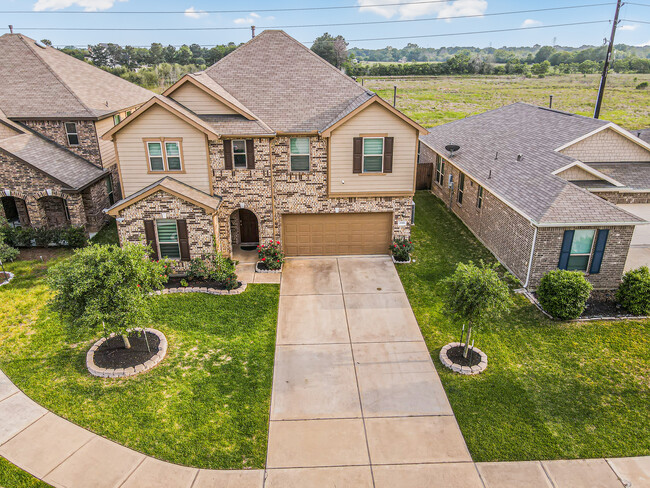 Two story home, two car garage - 25315 Western Sage Ln Casa