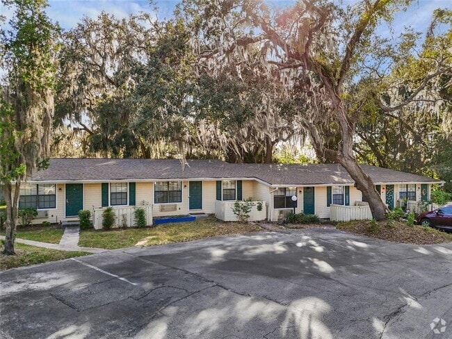 Building Photo - 2490 SW 14th Dr Unit 23 Rental
