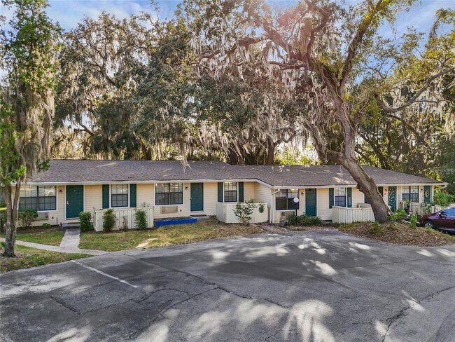 Building Photo - 2490 SW 14th Dr Unit 23 Rental