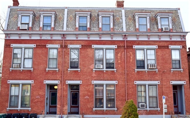 Building Photo - 2215 Ohio Ave Unit 2217-B