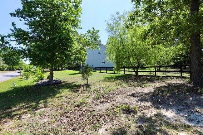 Photo - 71 Carina Ln