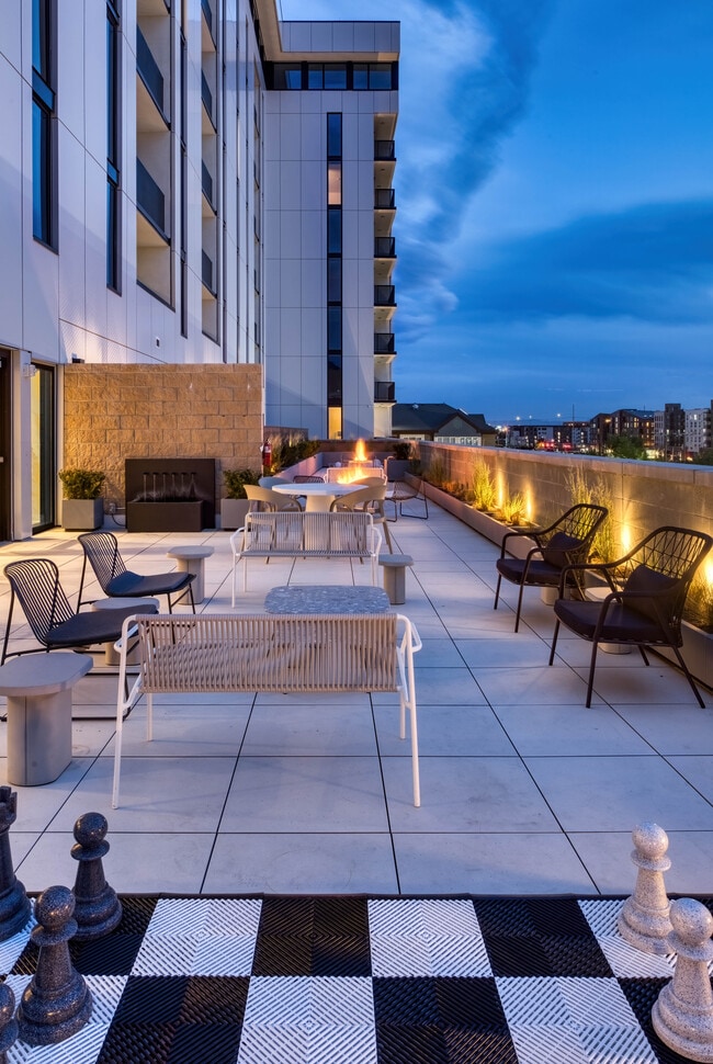 Community terrace with firepits - Brix Rental