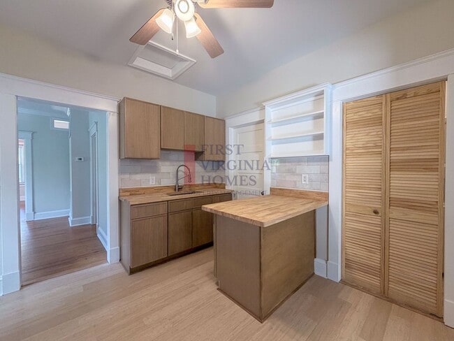 Photo - 802 Elliott Ave