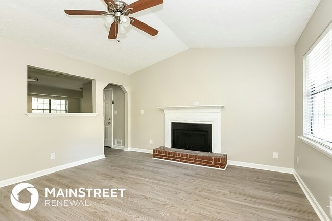 Photo - 1565 Island Way