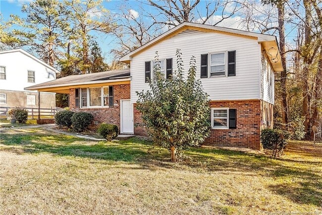 Photo - 1089 Essex Pl