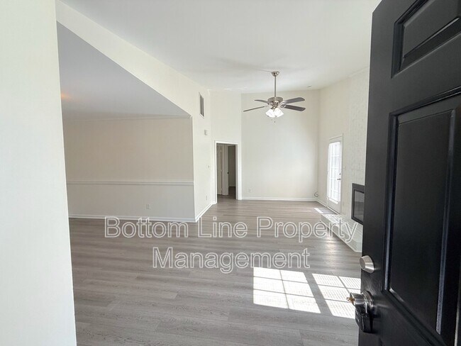 Photo - 4013 Inglehurst Dr