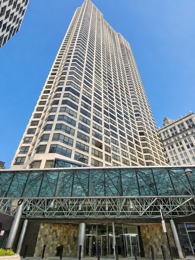 Building Photo - 405 N Wabash Ave Unit 1601