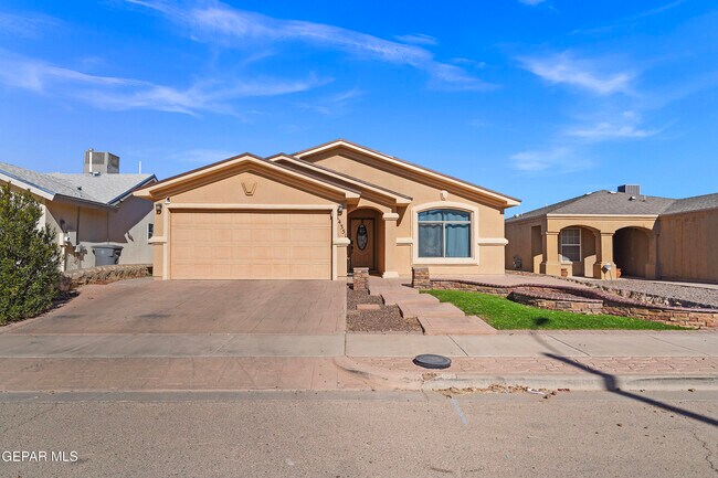 Building Photo - 14351 Spanish Point Dr