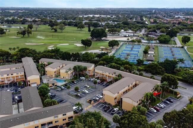 Building Photo - 6205 SW Kendale Lakes Cir Unit 290